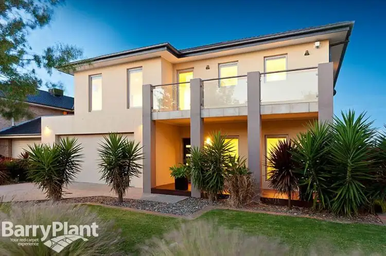 36 Vaucluse Boulevard, Sanctuary Lakes VIC 3030