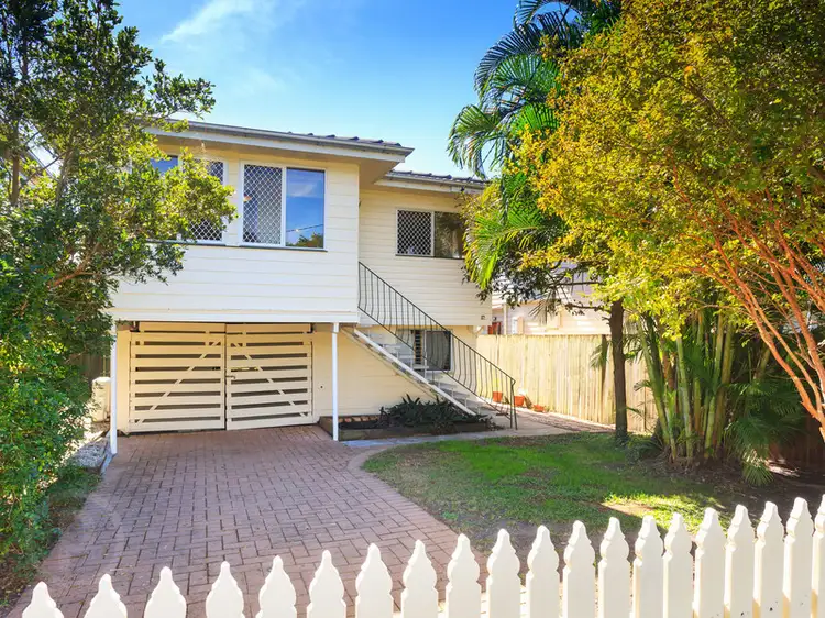 16 Borden Street, Sherwood QLD 4075