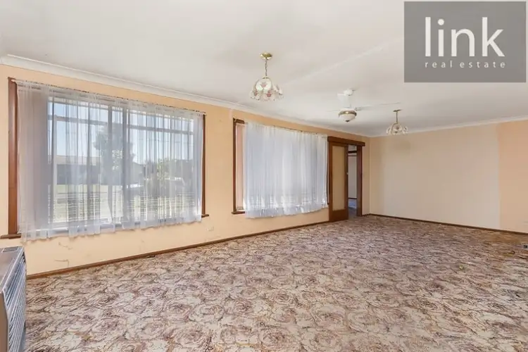 Fifth view of Homely house listing, 1099 Yarramba Crescent, North Albury NSW 2640
