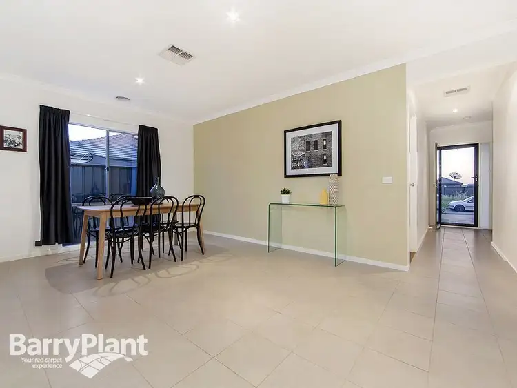 Seventh view of Homely house listing, 17 Upton Circle, Derrimut VIC 3030