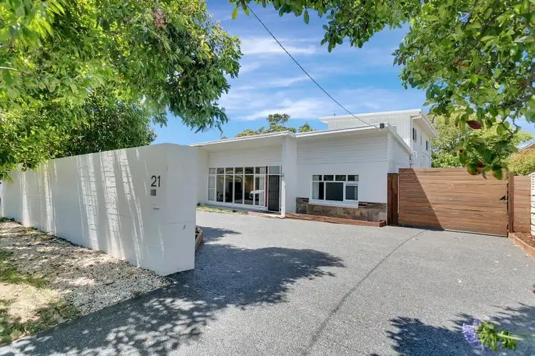21 Koetong Parade, Mount Eliza VIC 3930