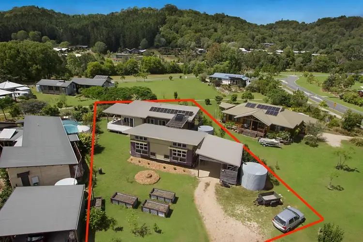 6 Derrin
Lane, Currumbin Valley QLD 4223