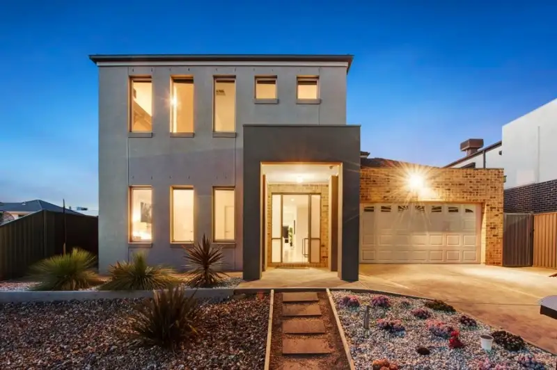 Main view of Homely house listing, 8 Correa View, Maidstone VIC 3012