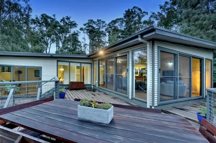 9 Old Gembrook Road, Emerald VIC 3782