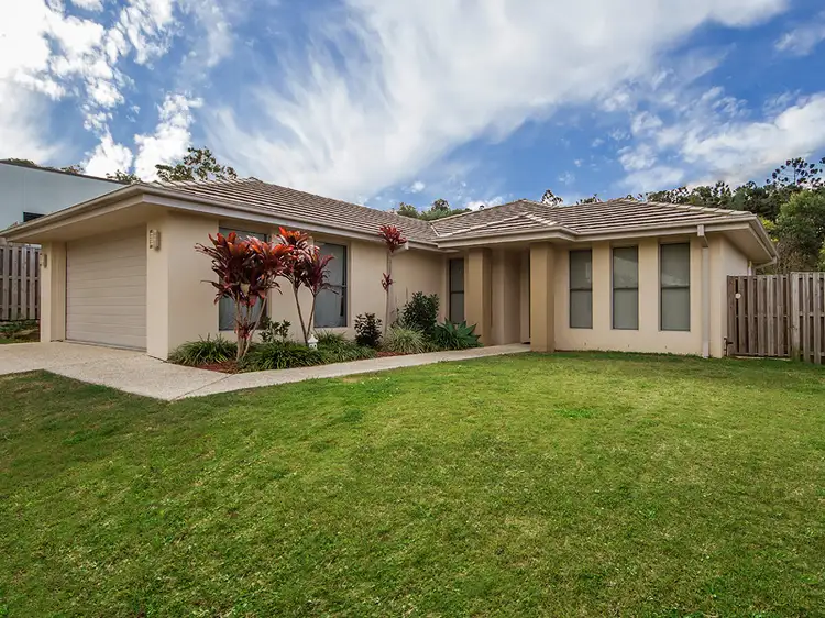 19 Bushland Place, Maudsland QLD 4210