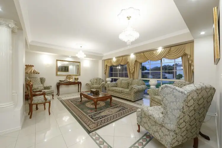 11 Harry Nance Close, Lysterfield VIC 3156