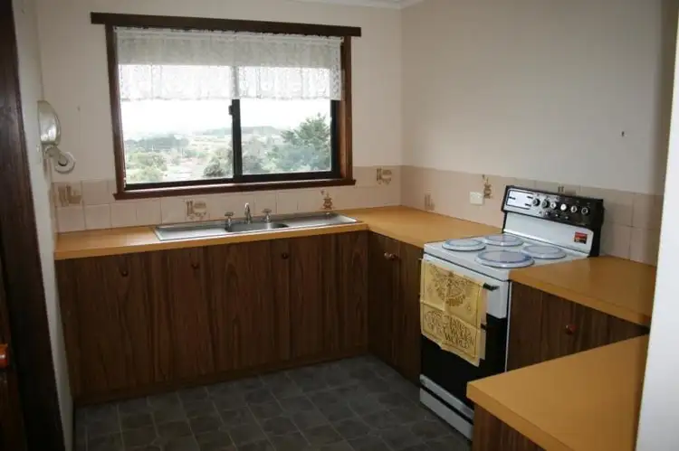 Fourth view of Homely house listing, 1/16 Skiddaw Crescent, Warrnambool VIC 3280