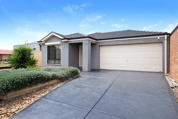 14 Featherhead Way, Melton West VIC 3337