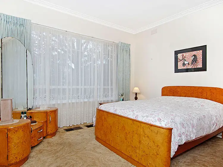 Sixth view of Homely house listing, 2 Caves Grove, Forest Hill VIC 3131