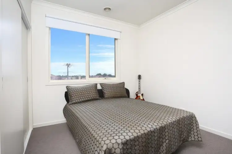 Sixth view of Homely house listing, 1/31 Larlac Street, Hadfield VIC 3046