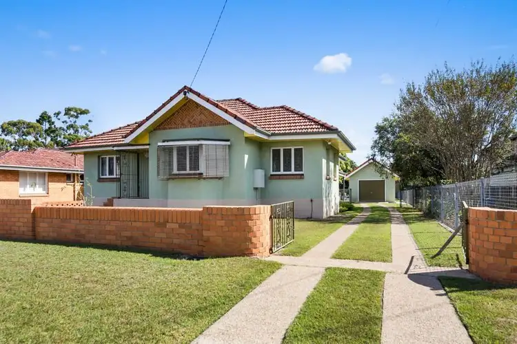 41 Macquarie Street, Silkstone QLD 4304