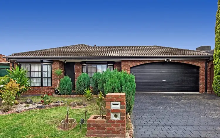 10 Pollock Court, Delahey VIC 3037