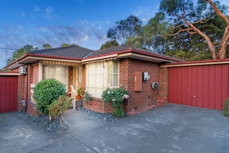 2/18 Dickson Crescent, Ringwood North VIC 3134