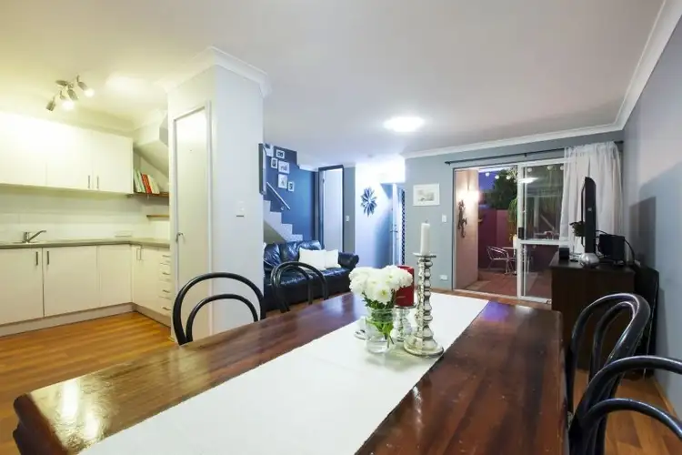 3/2 Waterway Court, Churchlands WA 6018