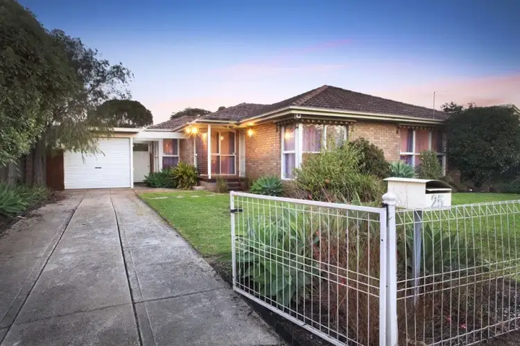 25 Dianne Drive, Tullamarine VIC 3043