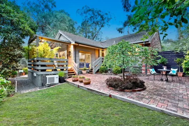 60 Karingal Drive, Eltham North VIC 3095