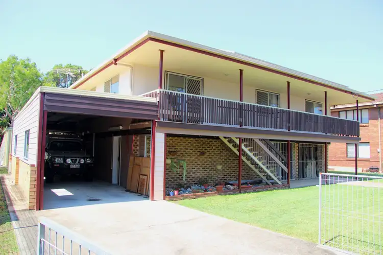 18 Bevington Street, Shorncliffe QLD 4017