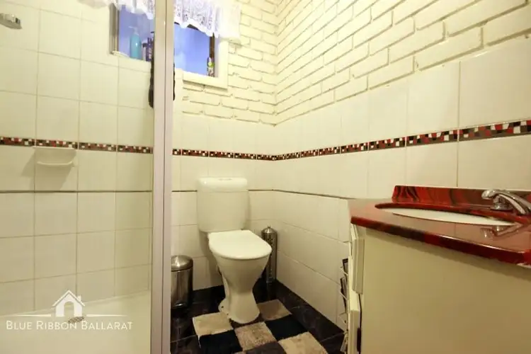 Fifth view of Homely house listing, 1 Kingston Court, Smythes Creek VIC 3351