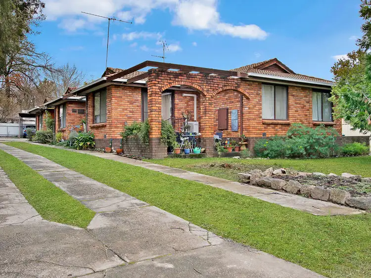 Main view of Homely unit listing, 2/44 Finch Street, Beechworth VIC 3747