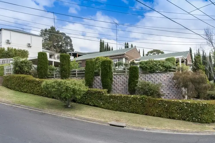 19 Queens Park Road, Highton VIC 3216