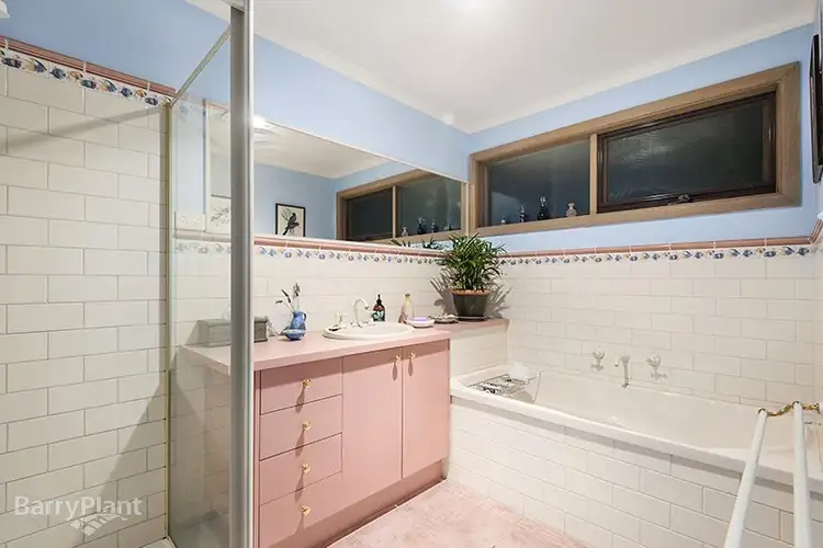 Seventh view of Homely house listing, 20 Avebury Drive, Berwick VIC 3806