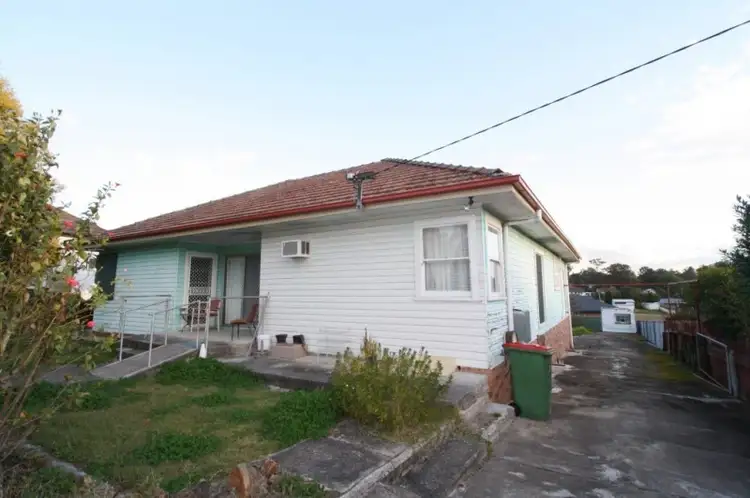 8 Rothbury Street, North Rothbury NSW 2335
