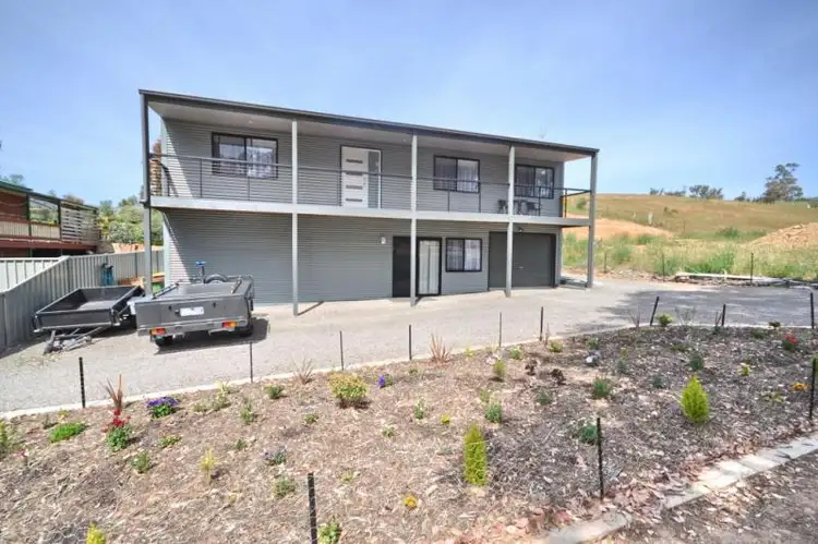 4 Wilson Street, Bonnie Doon VIC 3720