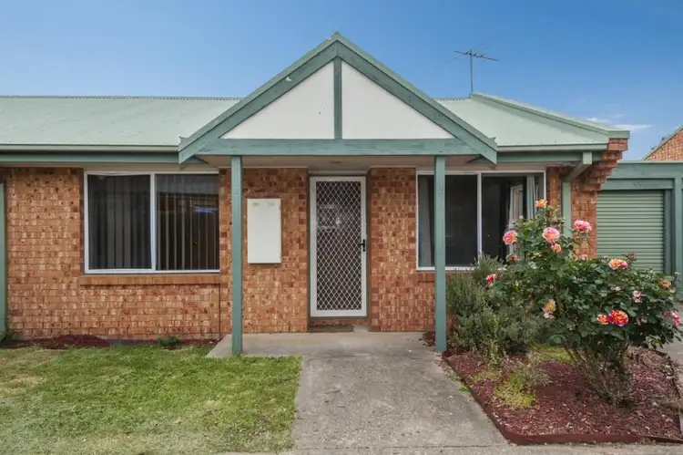 Second view of Homely house listing, 3/27 Murphy Street, Romsey VIC 3434