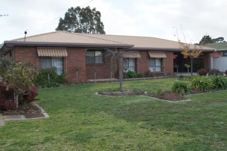 5 Queen Street, Kangaroo Flat VIC 3555