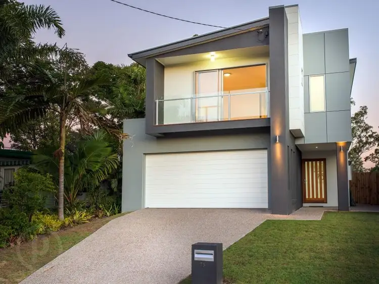 76 Burns Parade, Chapel Hill QLD 4069