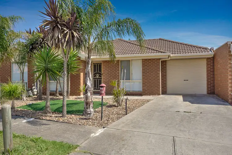 2/14 Santolin Drive, Hillside VIC 3037