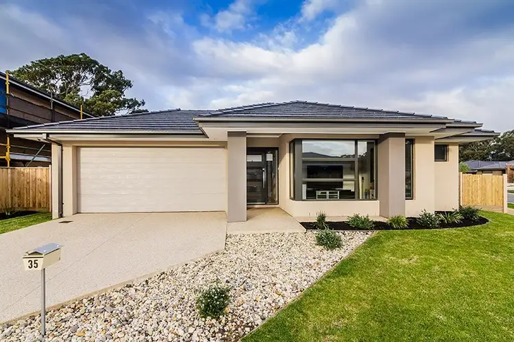 Second view of Homely house listing, 35 Warrego Circuit, Sandhurst VIC 3977