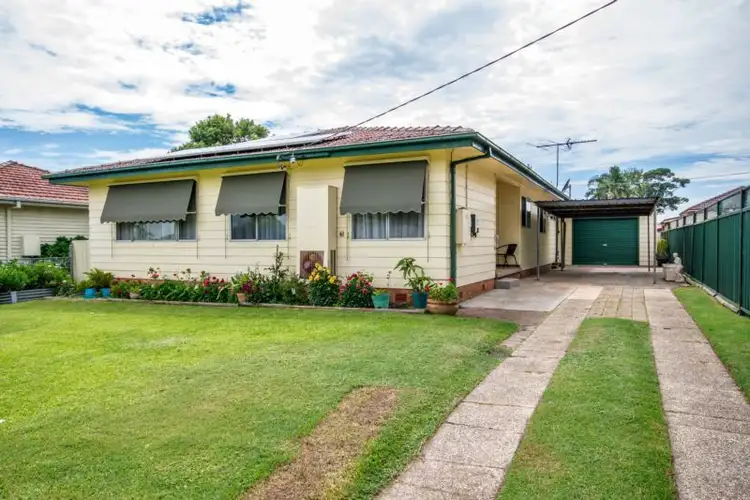 Main view of Homely house listing, 21 Kirkton Crescent, Woodberry NSW 2322