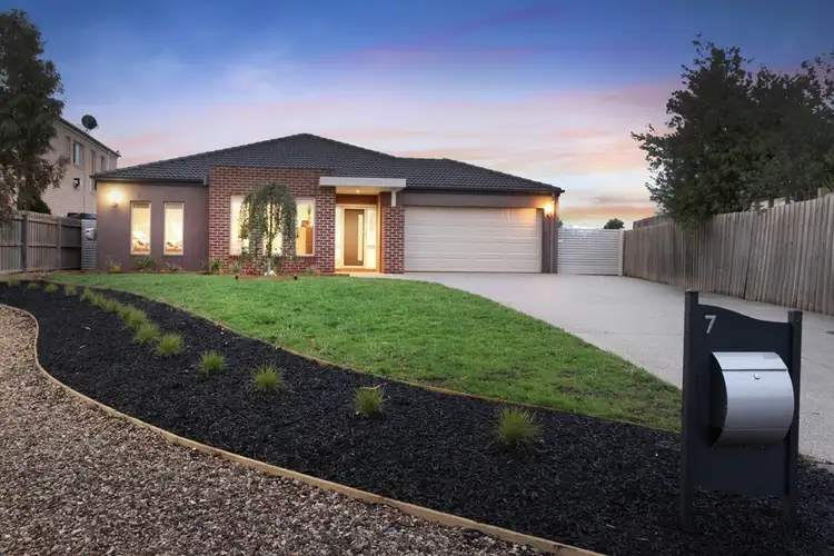 7 Saintly Court, Kurunjang VIC 3337