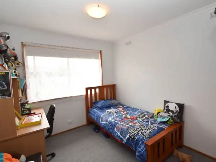 Sixth view of Homely house listing, 8 Searle Court, Wangaratta VIC 3677