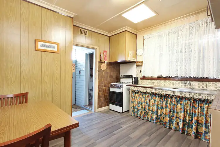 Sixth view of Homely house listing, 4 Bradford Court, Braybrook VIC 3019