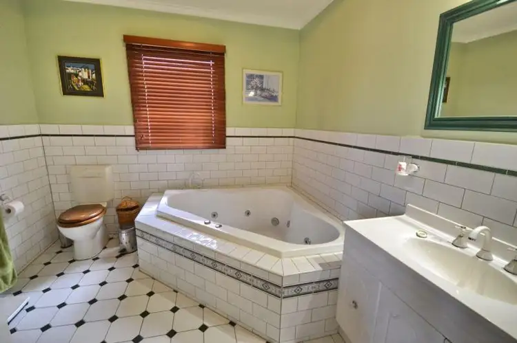 Sixth view of Homely house listing, 25 Apollo Street, Mansfield VIC 3722
