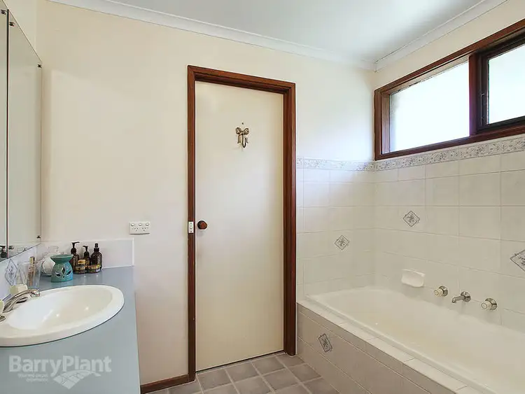Sixth view of Homely unit listing, 2/13 Woodmason Road, Boronia VIC 3155