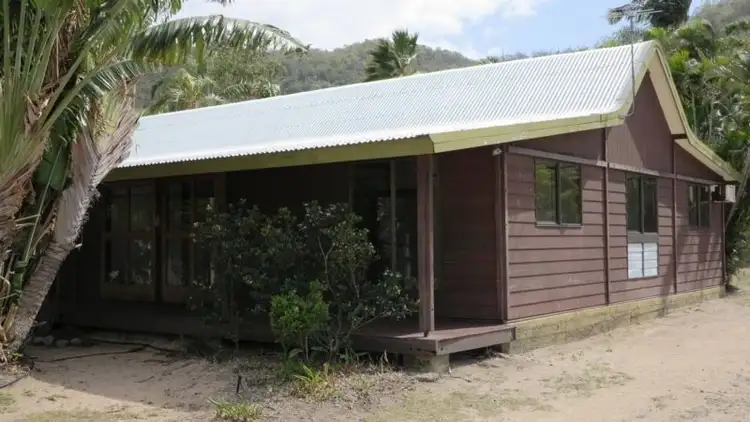 5 Mandalay Avenue, Nelly Bay QLD 4819