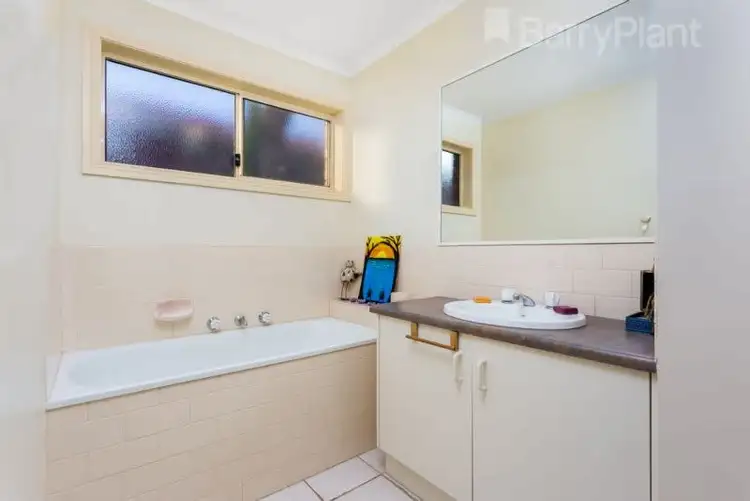 Fourth view of Homely house listing, 5 Emery Court, Altona Meadows VIC 3028