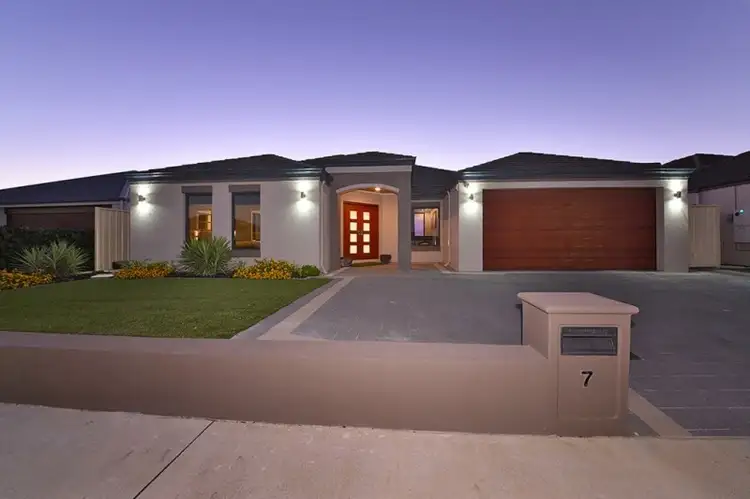 7 Naismith Road, Tapping WA 6065