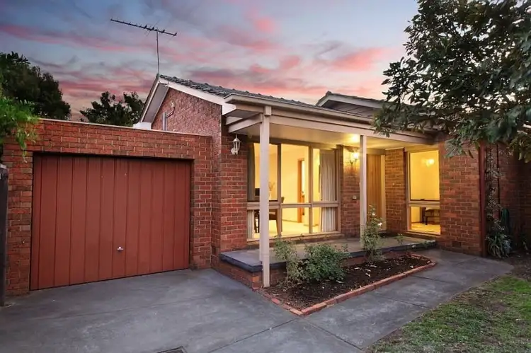 3/6 Oakleigh Crescent, Ormond VIC 3204