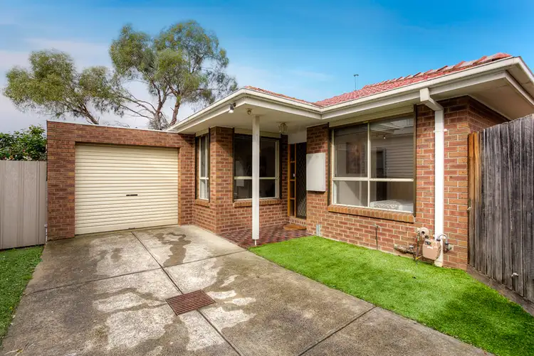 4b Service Street, Essendon North VIC 3041
