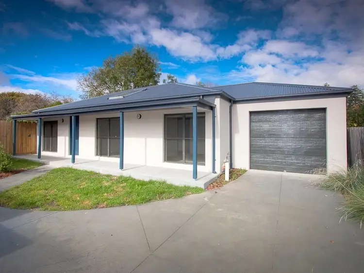3/7 Pohlman Street, Kyneton VIC 3444