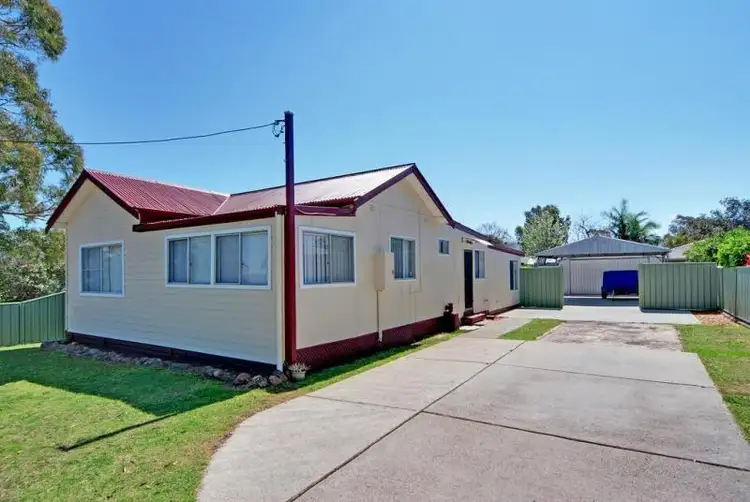 115 West Birriley Street, Bomaderry NSW 2541