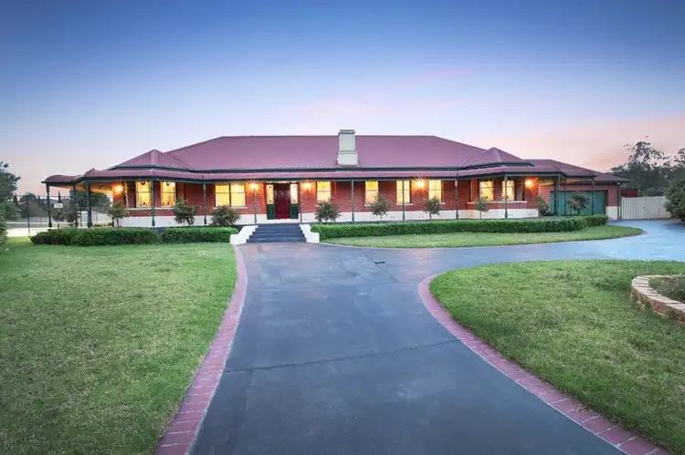 13 Casablanca Court, Greenvale VIC 3059