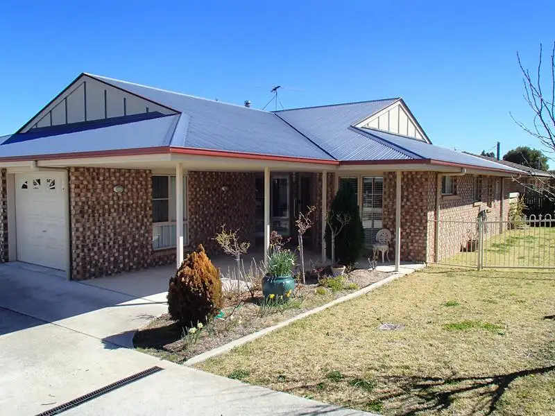 Main view of Homely house listing, 1/28 Johnson Street, Stanthorpe QLD 4380