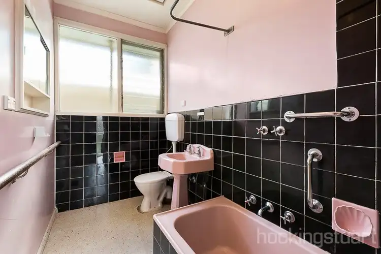 Fifth view of Homely house listing, 10 Connie Street, Bentleigh East VIC 3165