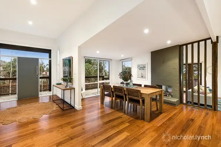 30 Mountain View Road, Mount Eliza VIC 3930