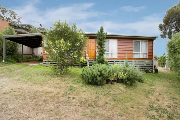 5 Lowe Street, Kangaroo Flat VIC 3555